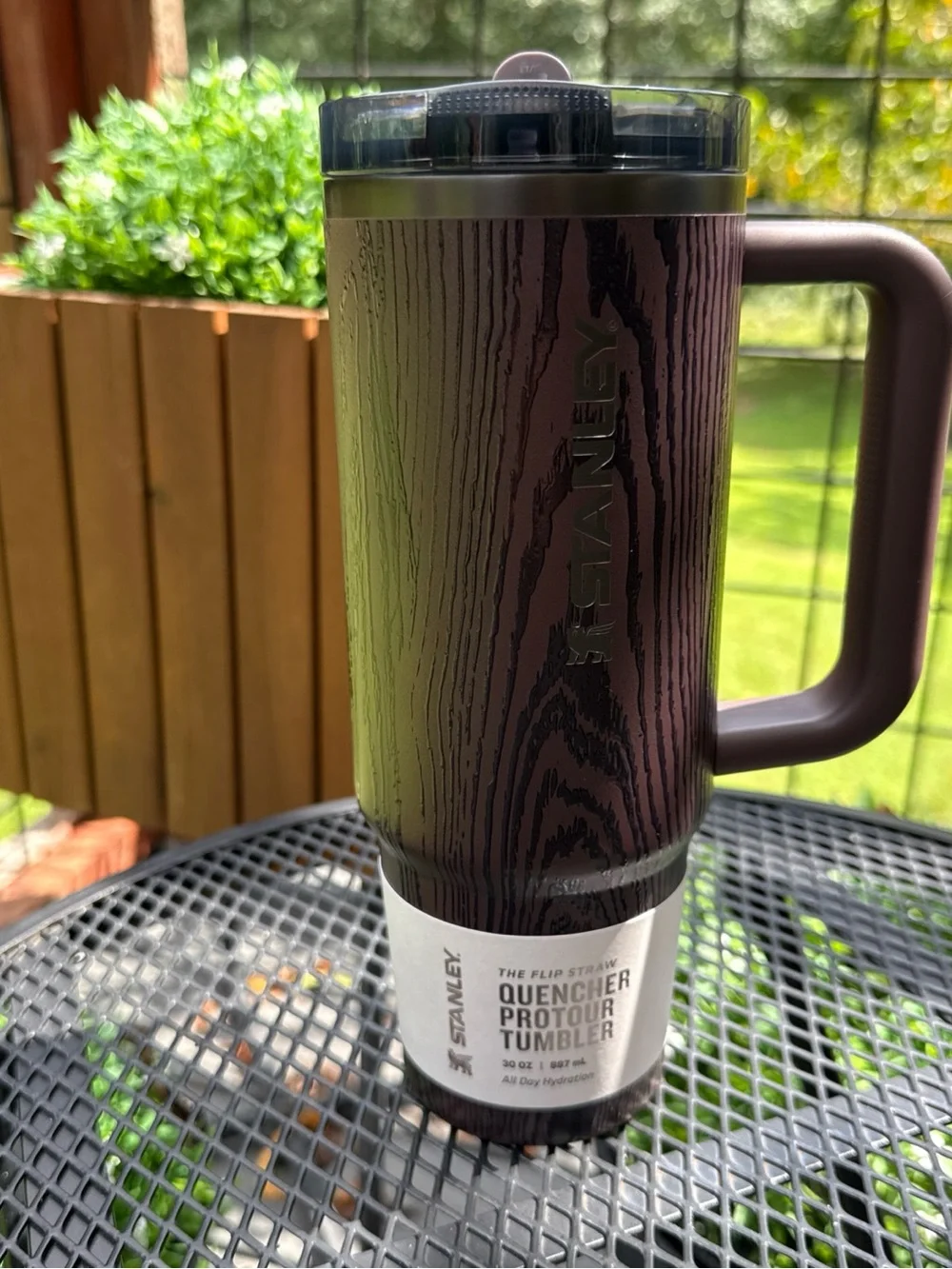 Stanley Dark Brown Wood-Textured Quencher Mug with Handle